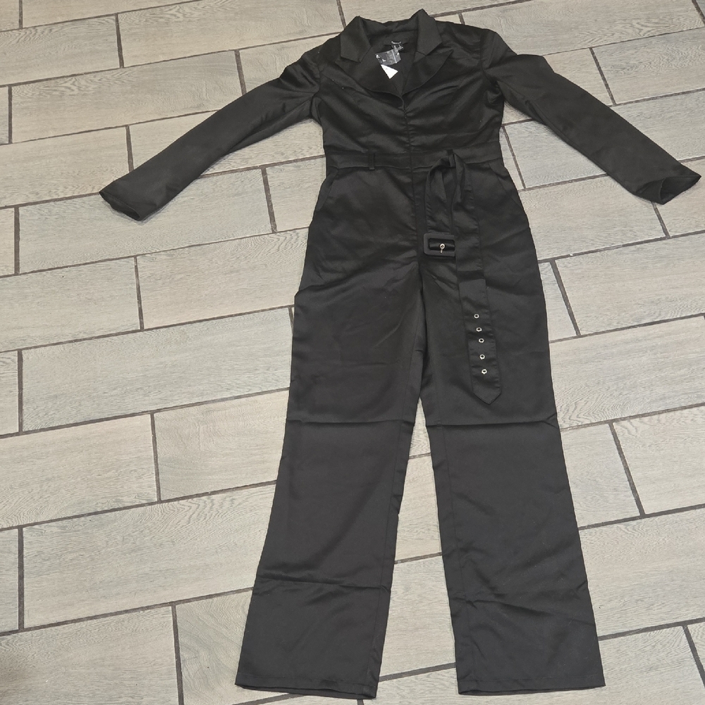NWT Forever 21 Black Satin Belted Blazer Jumpsuit Long Sleeve Button Front Women